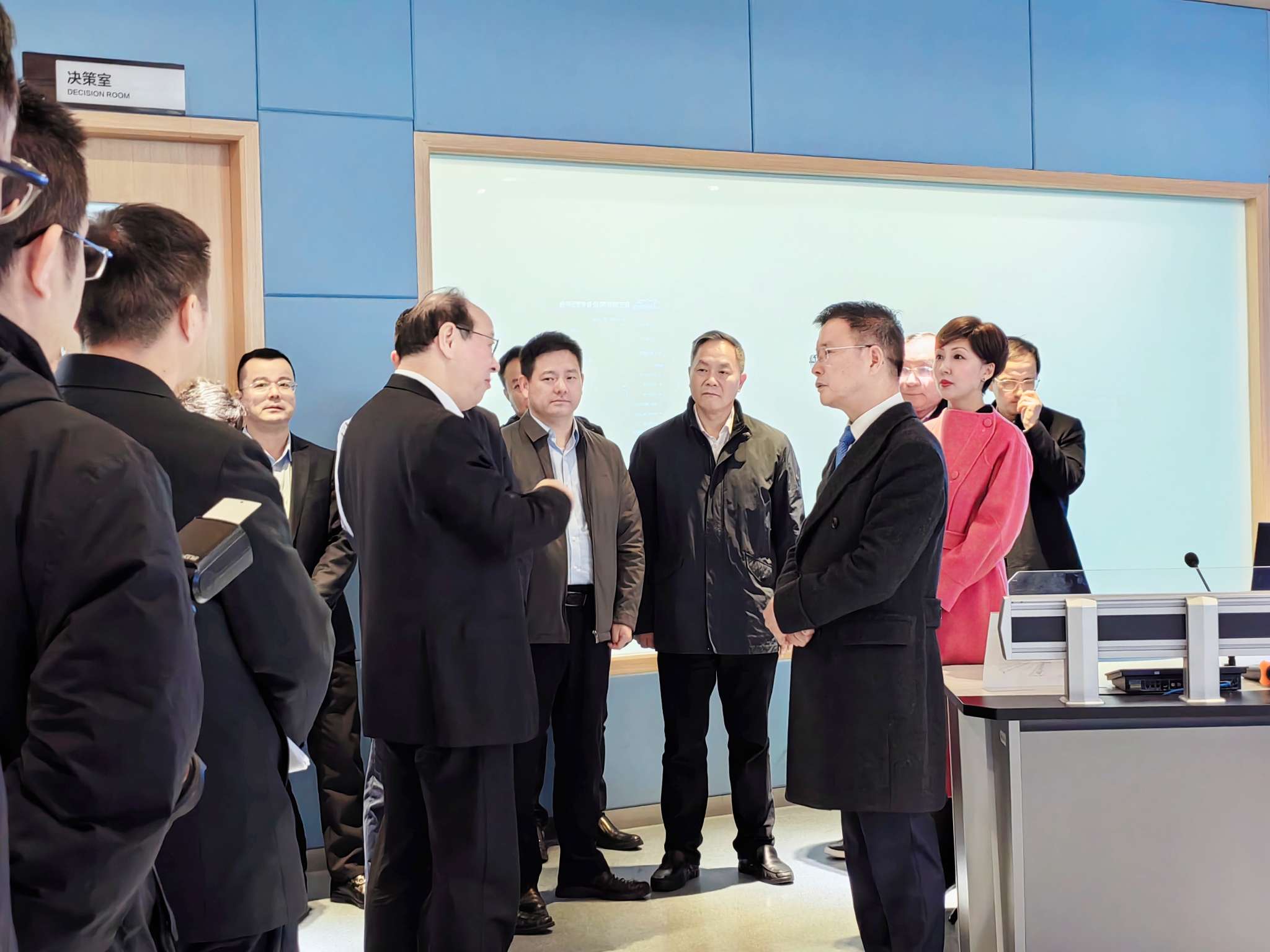 浙江省委常委、寧波市委書(shū)記彭佳學(xué)一行蒞臨音王考察調(diào)研