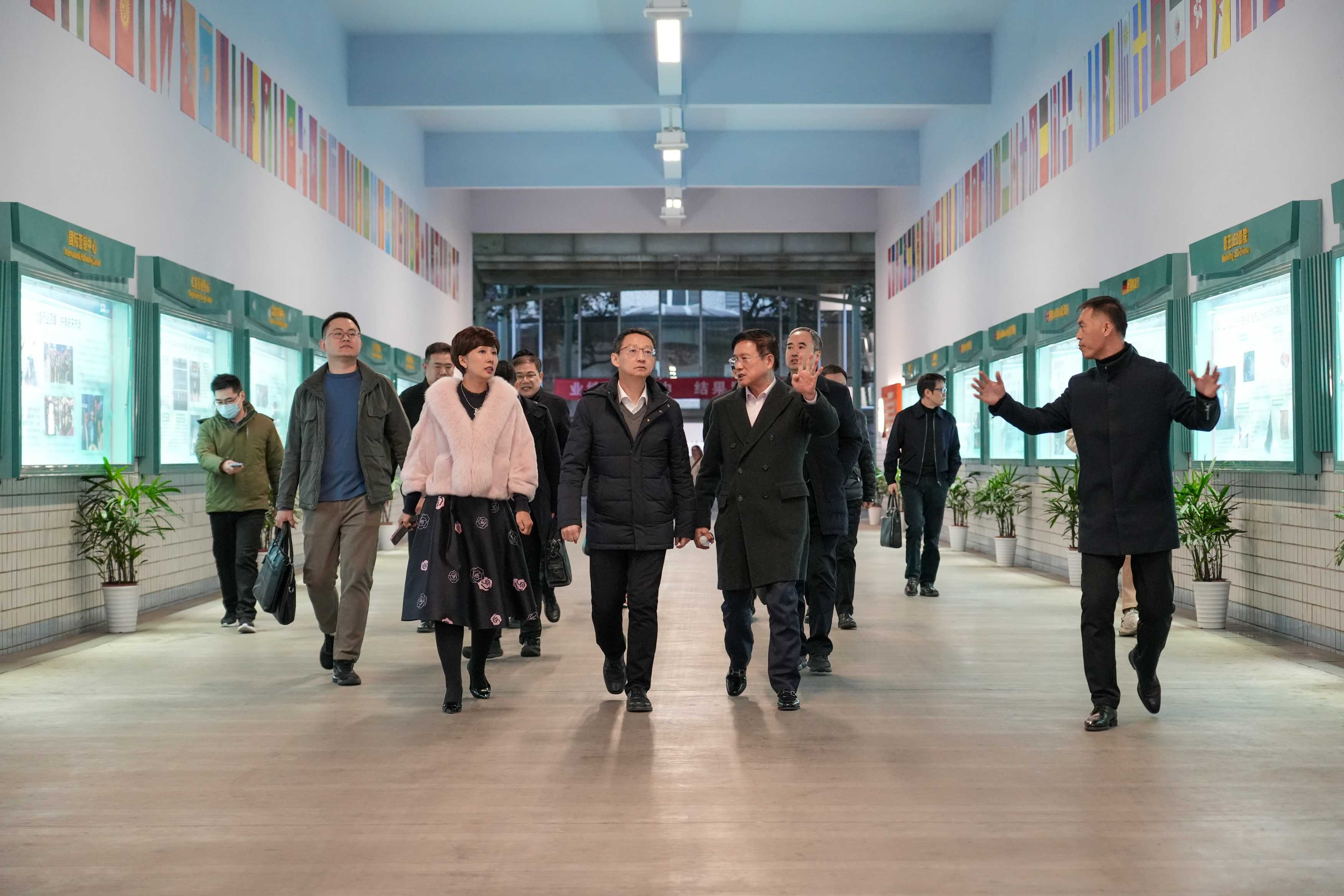 寧波市黨政領(lǐng)導(dǎo)一行赴音王集團(tuán)考察調(diào)研，共鑄科技文化融合發(fā)展